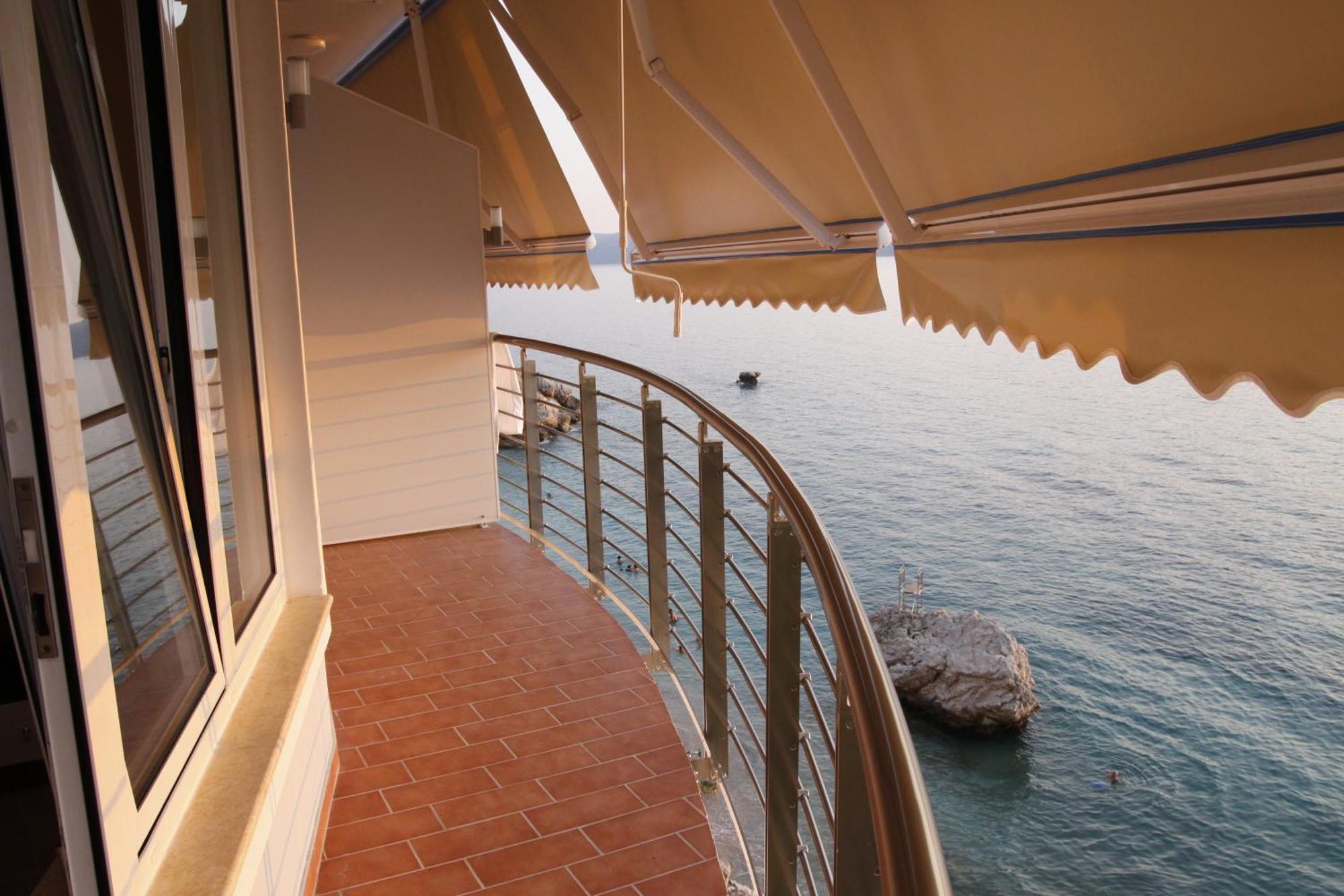 Nimfa Hotel Vlorë