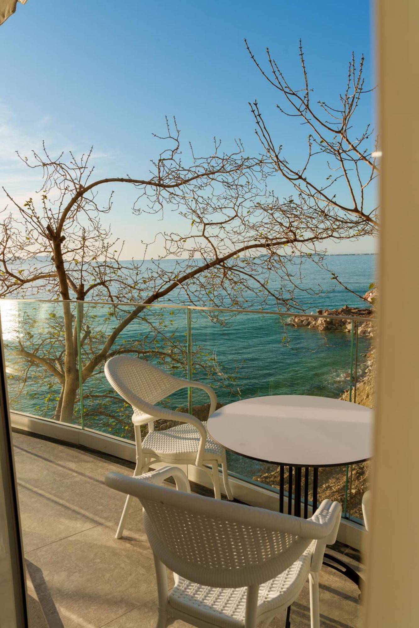 Hotel Nimfa 3*